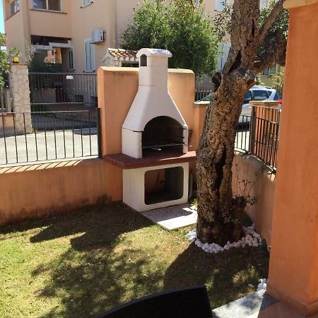 Milly Apartment Àrbatax Buitenkant foto